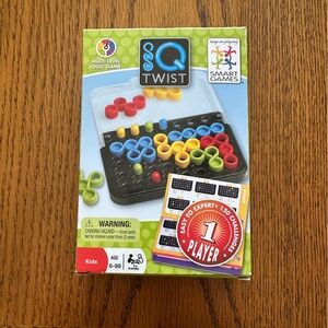 IQ Twist Logic Puzzle - Colorful Challenge Brain Teaser Like New